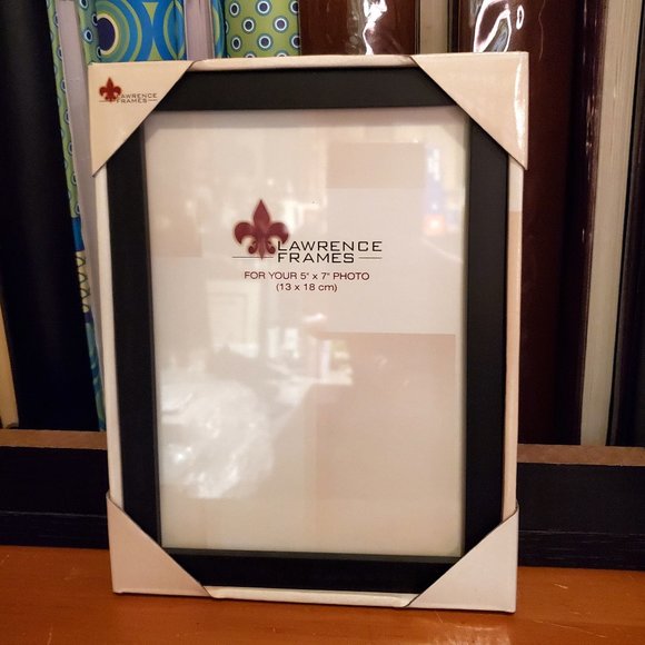 Lawrence Frames 5"x7" Classic Thin Black Wood Photo Frame, New in Box - Picture 1 of 2